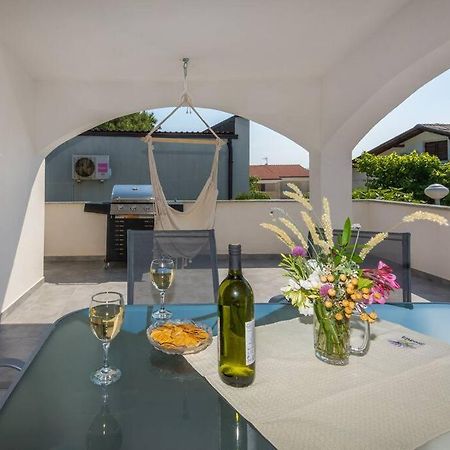 Family Patio Virアパートメント エクステリア 写真