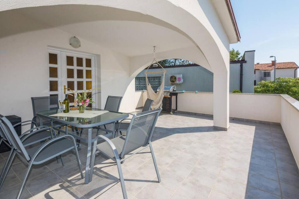 Family Patio Virアパートメント エクステリア 写真